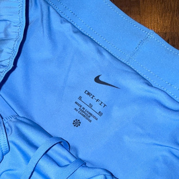 NWT Nike Challenger Men’s Sky Blue Sports Shorts (size XL) - Picture 3 of 6